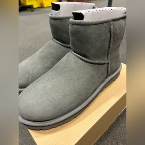 UGG Classic Mini 2 - Grey : Size 10